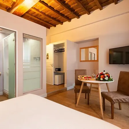 Le Del Barone Couette-café 4*